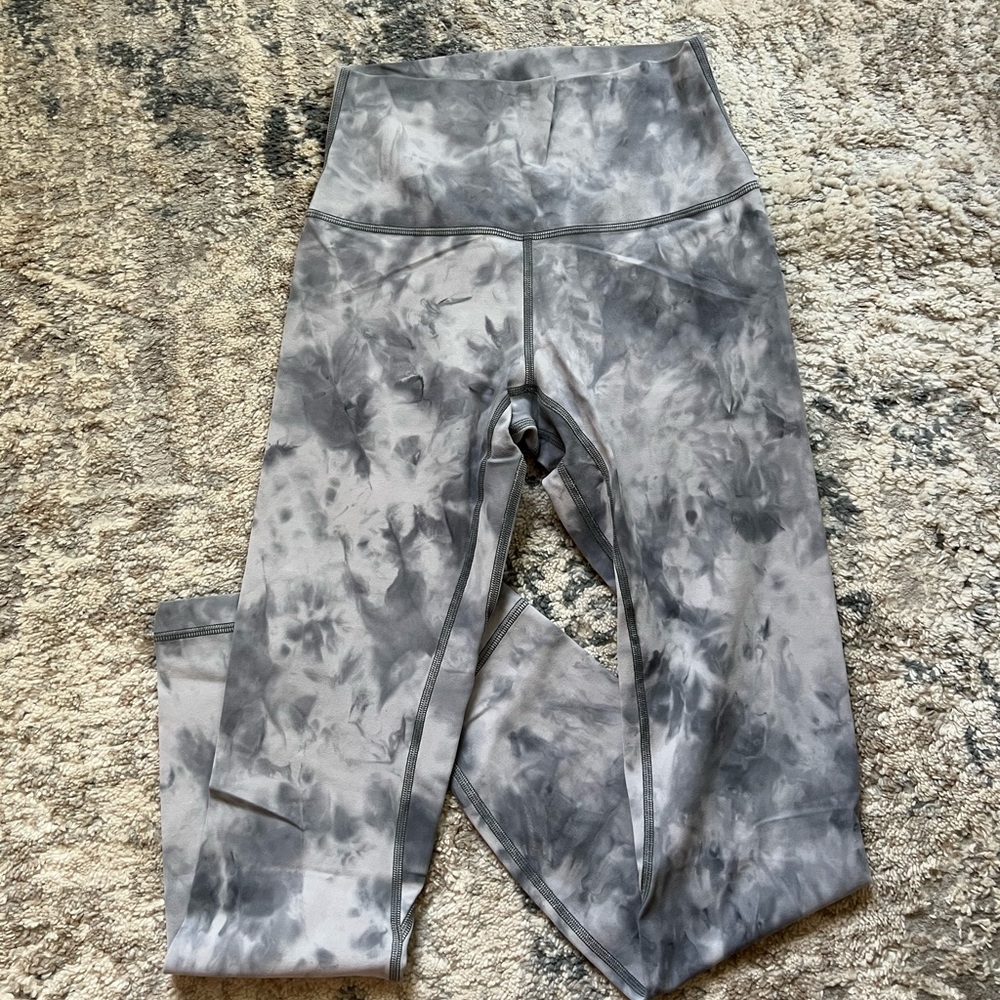 Lululemon Aligns 25”